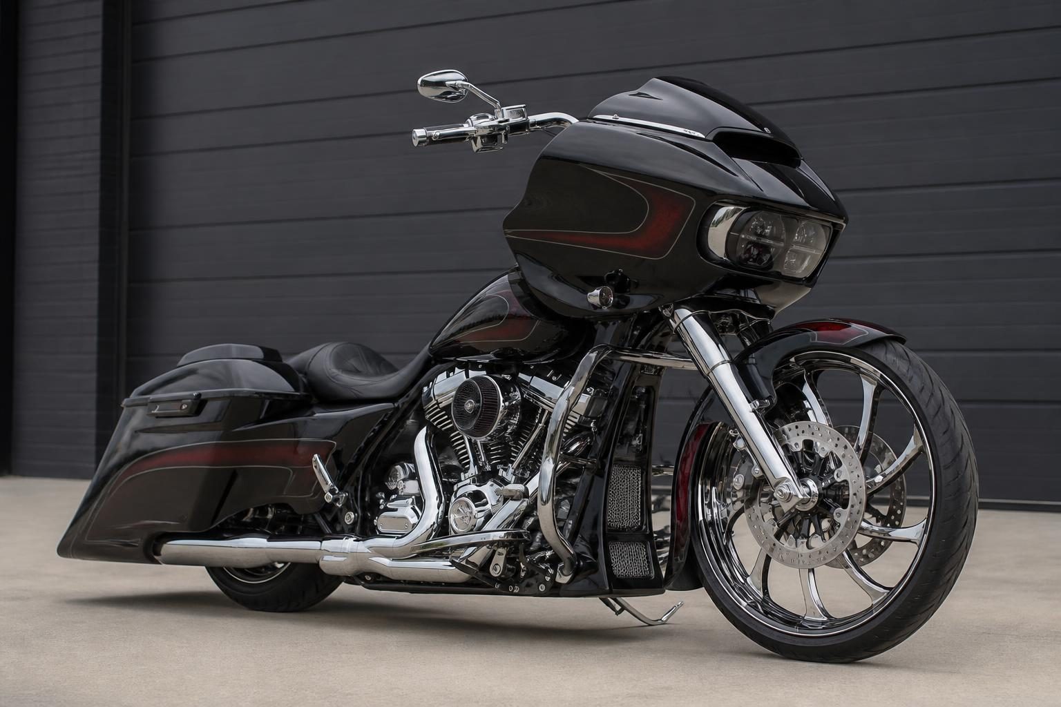 2023 Harley-Davidson Street Glide photo 3
